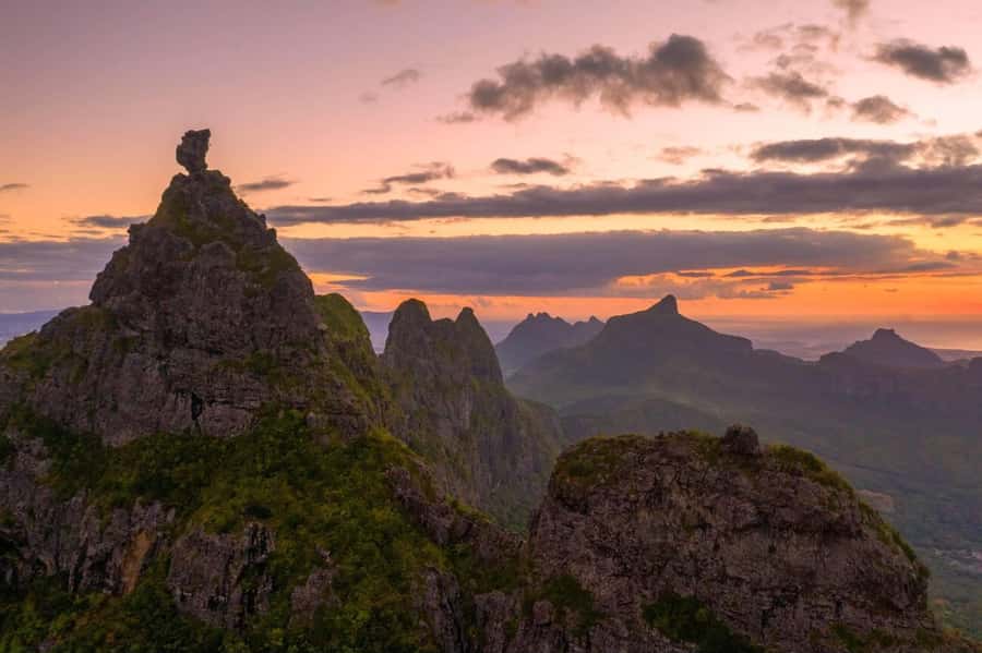 Mauritius: Le Pouce Guided Hiking Experience with a local - What the guides add