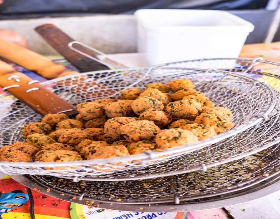 Mauritius: Port Louis Street Food Walking Tour - From Le Caudan Waterfront into everyday Port Louis