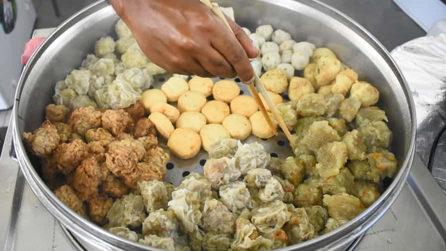 Mauritius: Port Louis Street Food Walking Tour - Walking conditions, heat, and access