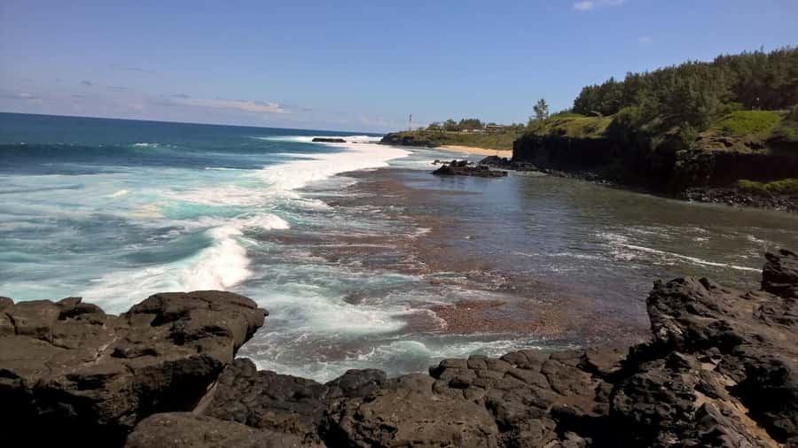 Mauritius: Private South Side and Dolphin Adventure Tour - From the coast to the island’s high points