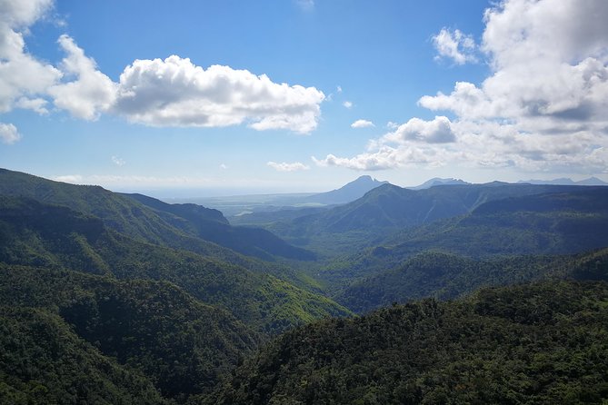 Mauritius Private South West Tour - Trou aux Cerfs and the high volcanic beginning