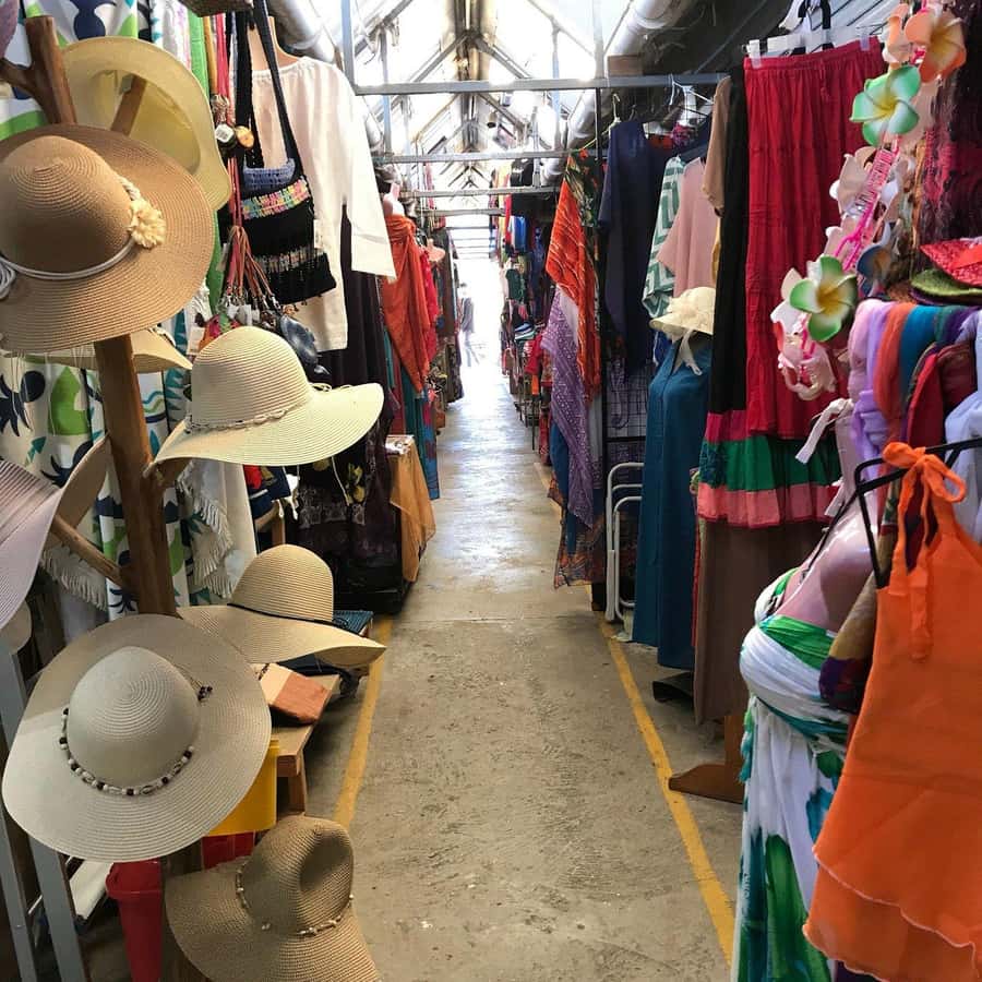 Mauritius: Shopping Tour - Port Louis Markets & Grand Baie - Grand Baie Bazaar: souvenirs, bags, and jewelry