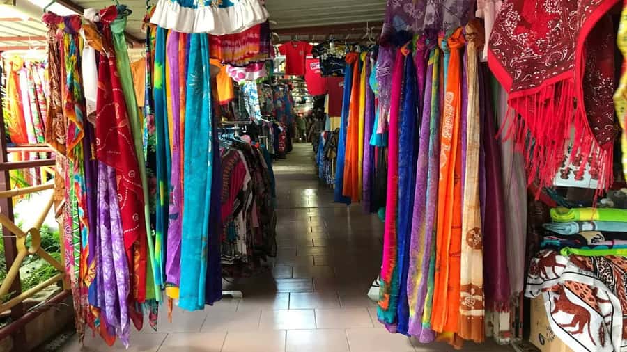 Mauritius: Shopping Tour - Port Louis Markets & Grand Baie - The driver can make or break the day