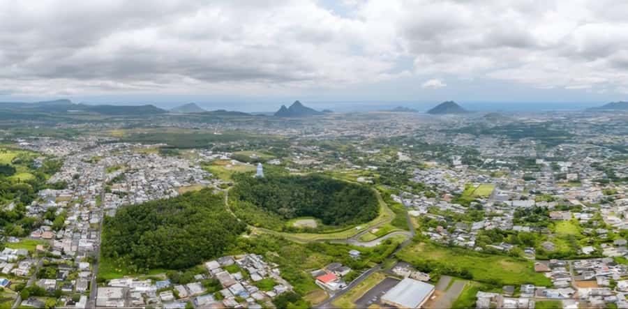 Mauritius: Sights of the South Private Tour with Rum Tasting - Trou aux Cerfs and Curepipe’s volcanic setting