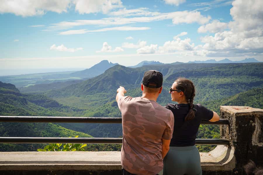 Mauritius: Sunrise Mountain Hike with Southwest Road-trip - Breakfast by the beach, then a change of pace
