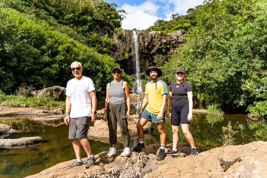 Mauritius: The Iconic Waterfalls hike + Mauritian picnic - A Mauritian picnic with rotis and local fruit