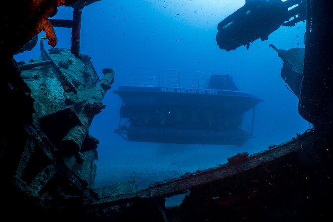 Mauritius Unique Submarine Tour - Returning to the mothership and shore