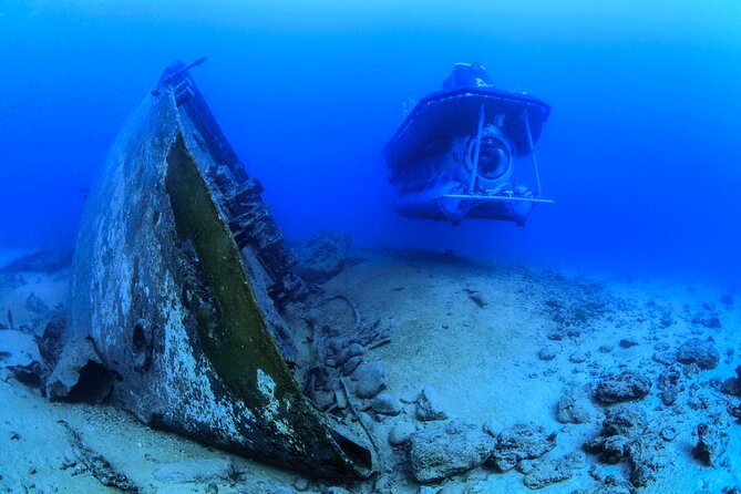 Mauritius Unique Submarine Tour - The 15-minute ride to the mothership