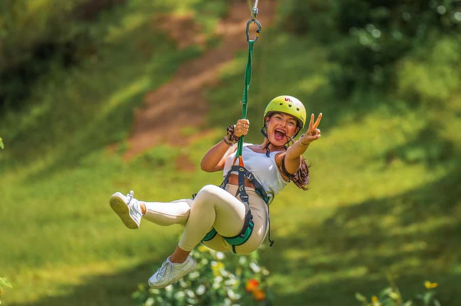 Mauritius: Vallé Advenature Park - Adventure Tour Zipline - Getting ready at Vallé Advenature Park