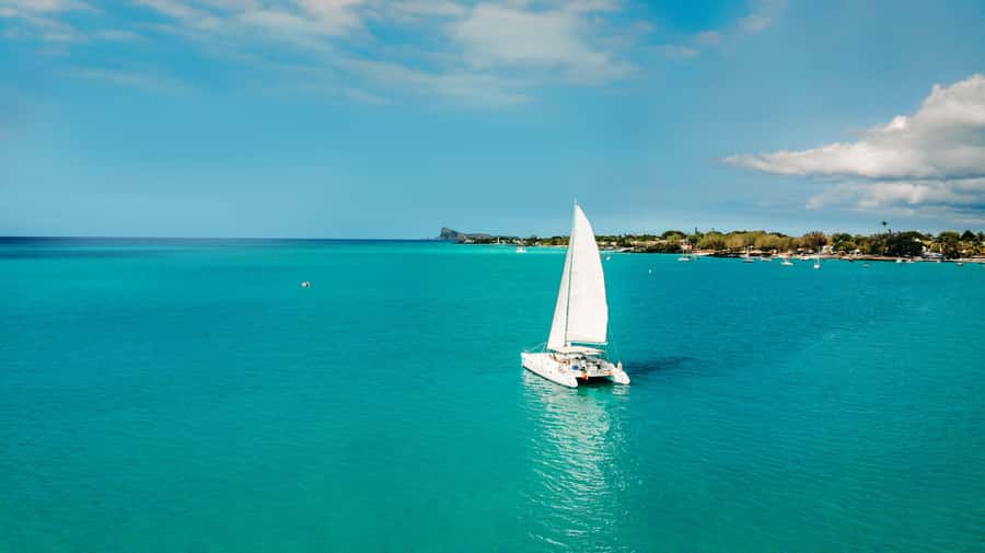 North: Cruise to the flat island & Gabriel island.bbq lunch - Three North Mauritius islands, three different views