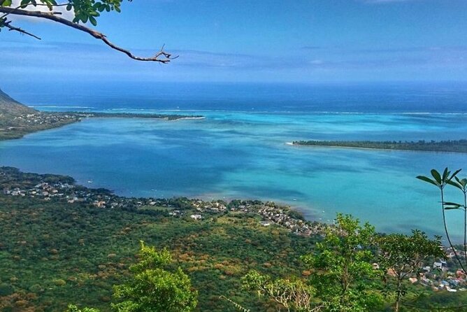 Picturesque South Tour Of Mauritius, Incl Lunch,7-Coloured Earth - Black River Gorges brings monkeys and broad views