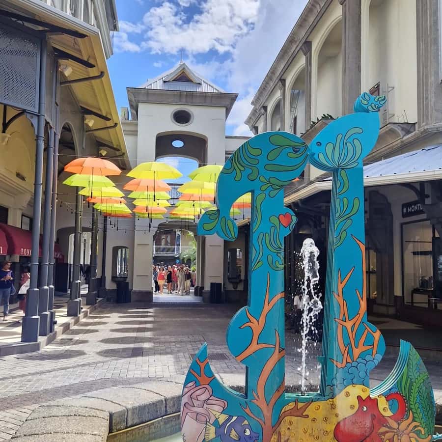 Port Louis: City Tour with Street Food Tasting - Why Port Louis Works Best as a Guided Day
