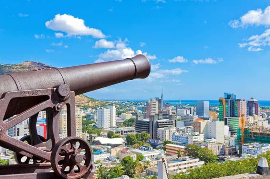 Port Louis: Private Guided Tour and Street Food Tasting - Chinatown and the local side of Port Louis