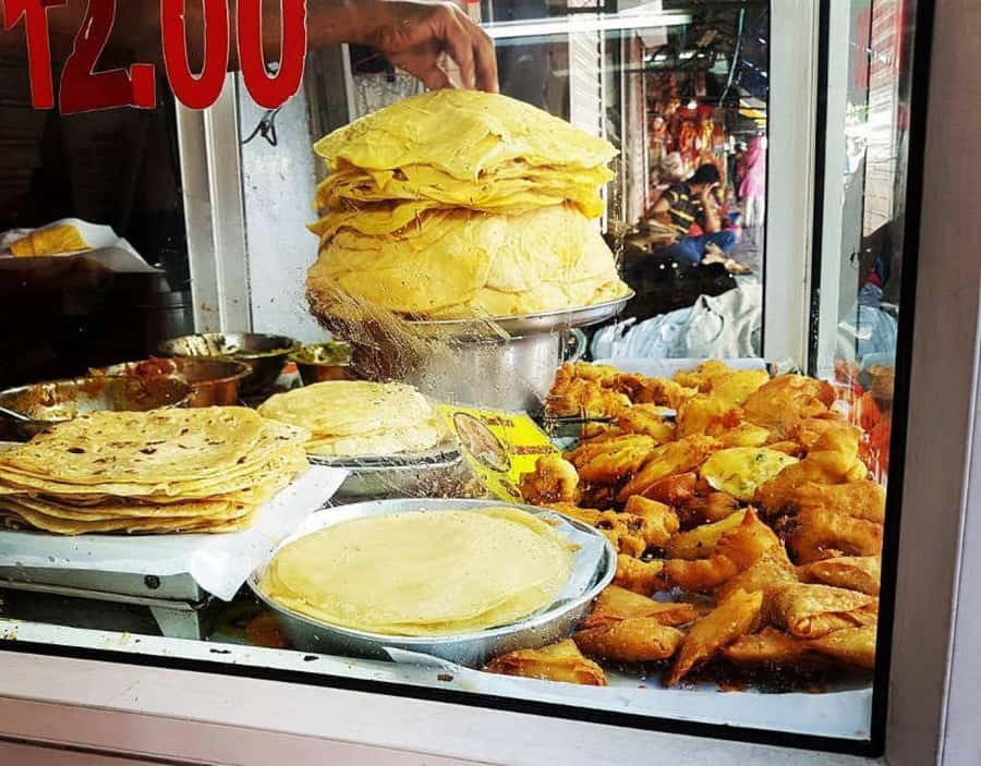 Port Louis: Private Guided Tour and Street Food Tasting - The Natural History Museum and older Port Louis