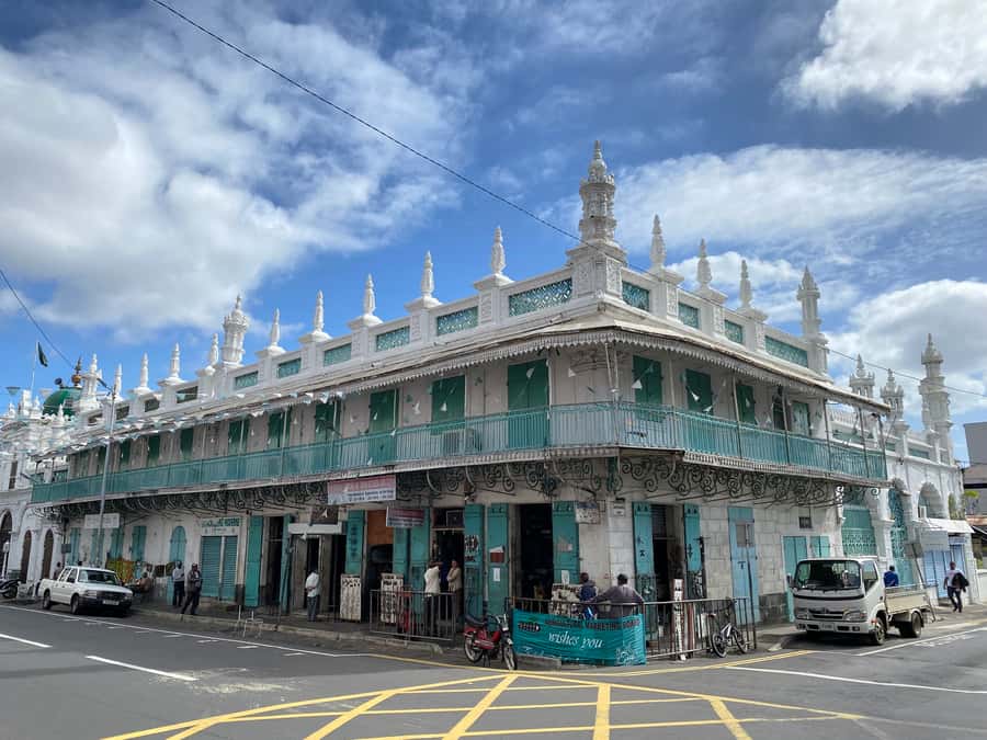 Port Louis: Private Guided Tour and Street Food Tasting - Caudan Waterfront: polished, modern, and easy to browse