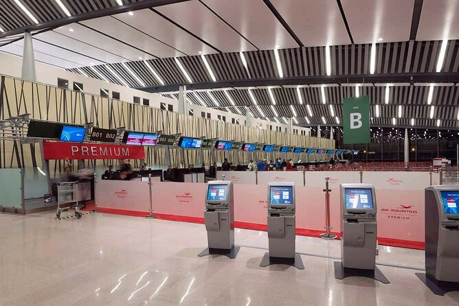 Private Airport/hotel Transfers - Baby seats, language help, and small comforts