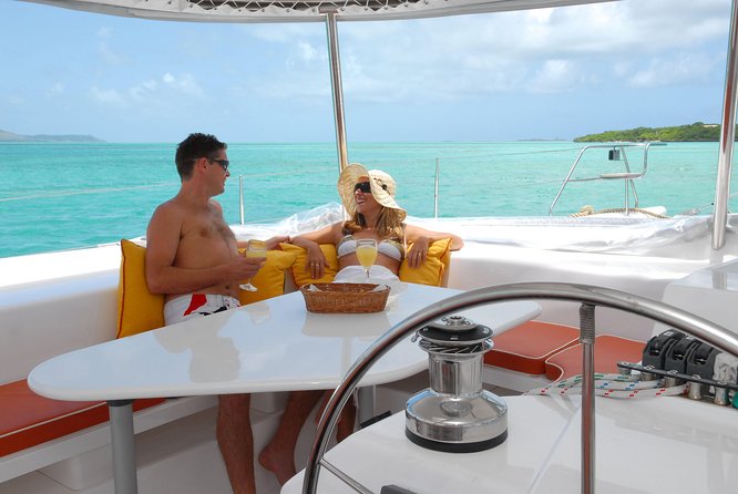 Private Charter Full Day Cruise: Île aux Cerfs - Lunch, drinks, and the real price