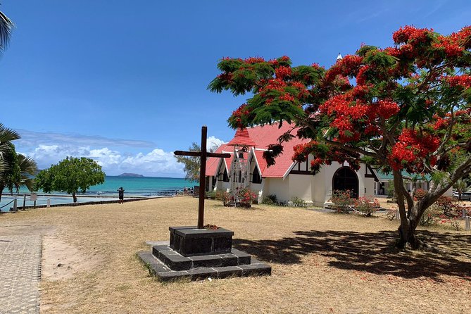 Private Guided Tour of Northern Mauritius with Shopping in Port Louis - The northern coast brings the postcard views