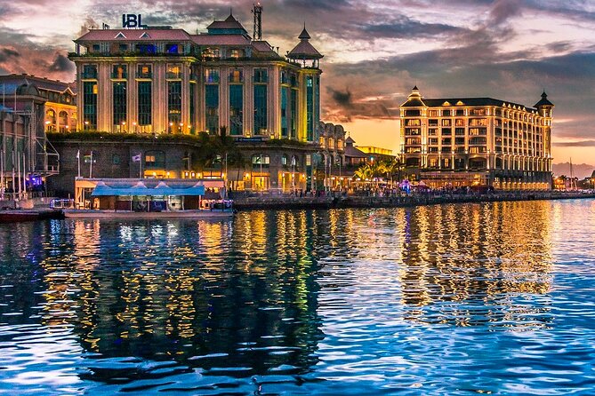 Private Tour in Northern Mauritius - A strong first look at Port Louis from Fort Adelaide
