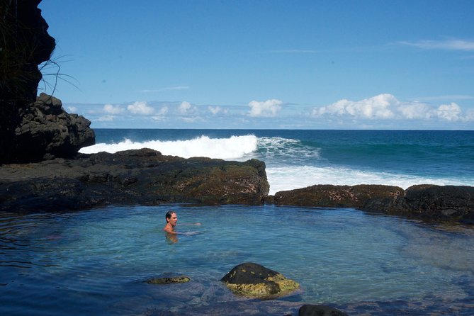 Randonnée - Le Sud Sauvage - Forest paths and a quieter coast