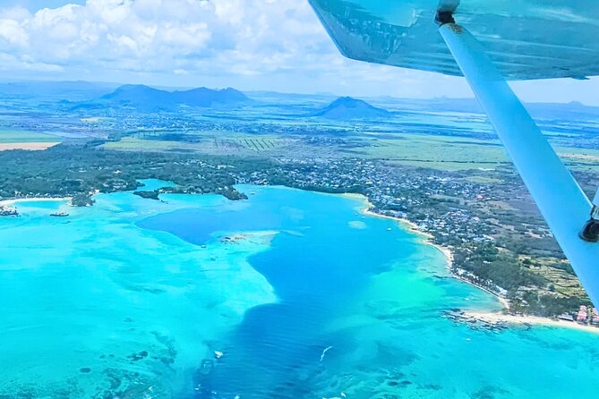 Seaplane Tours over the turquoise lagoon of the East of Mauritius - Price and value at $219.11