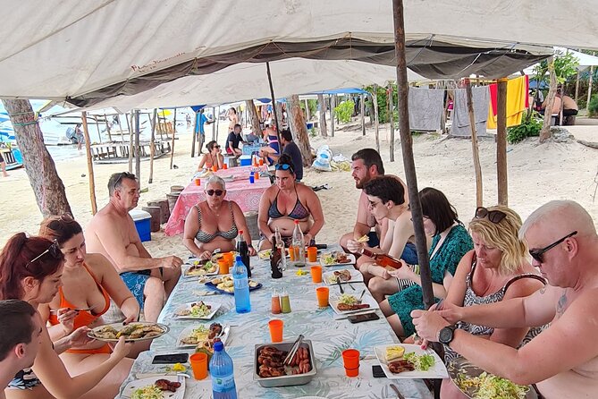 Snorkel with Dolphins, Lunch on Benitiers island, Speedboat - Starting at Tamarin at 7:30 am