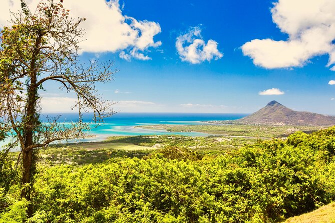 South of Mauritius :Full day package including Chamarel Coloured earth & lunch - Chamarel’s colored earth and waterfall