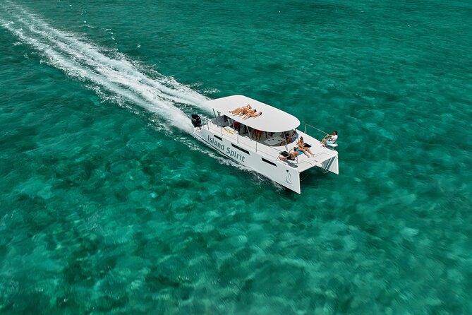 SouthEast Lagoon Discovery on shared basis on a Power Catamaran - Lighthouse views, Île aux Cerfs, and the reef