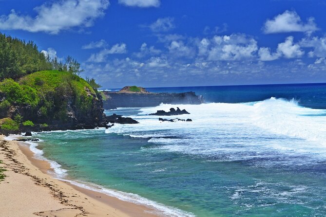 Southern Tales: Full-day incl Crocodile Park & 23 Colored Earth - Gris-Gris shows Mauritius in a rougher mood