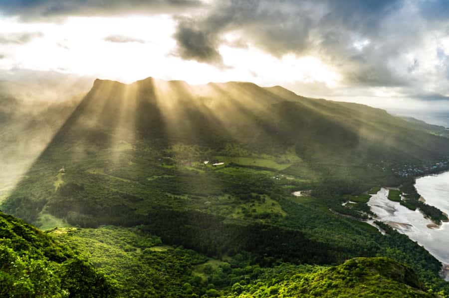 Sunrise hike at Le Morne Brabant with Local Guides (UNESCO) - From the beach meeting point to the first trail