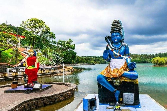 The Gorgeous South of Mauritius: Full-day tour incl Tea Factory & Crocodile park - Mare aux Vacoas, a quiet reservoir viewpoint